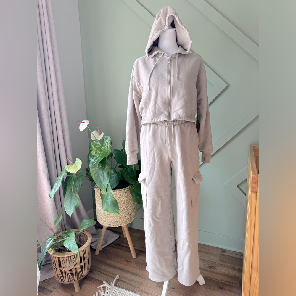 Gilly Hicks Hollisyer sweatpants and hoodie set size XS